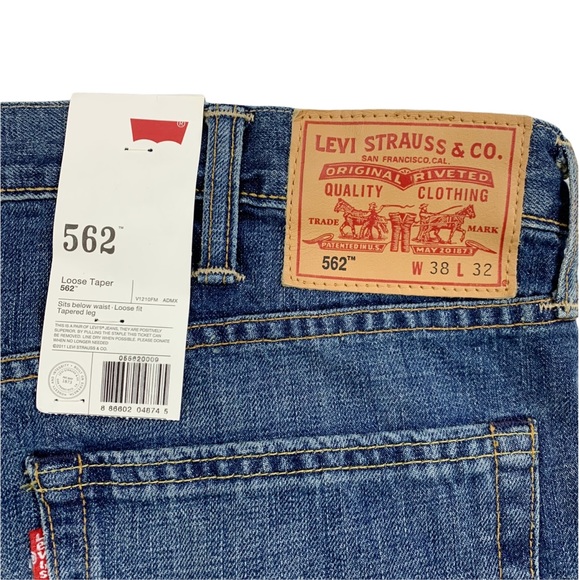 Levi’s 562 Loose Fit Tapered Ankle Button Fly Red Tab - Picture 11 of 15